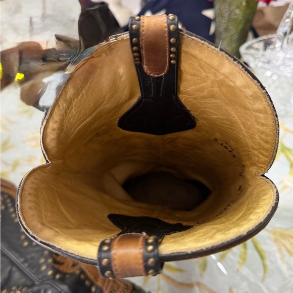 Corral Boots Women Size 9! Leather and studs! Great design! - Picture 6 of 9